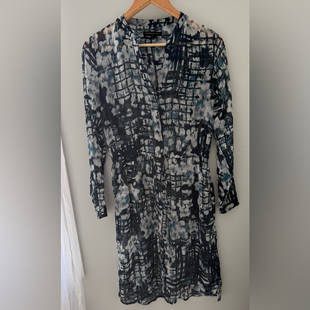 Banana Republic Black and White Long Sleeve Dress